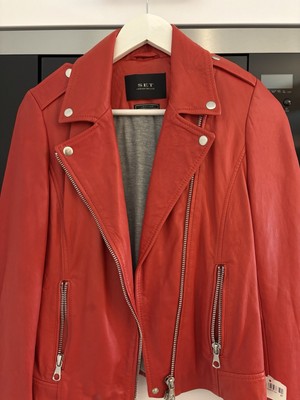 Set Lederjacke rot; nie getragen; eher Größe S