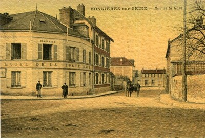 Karte BONNIERES SUR SEINE Rue de la Gare L'Hôtel de la Poste an Straßenecken