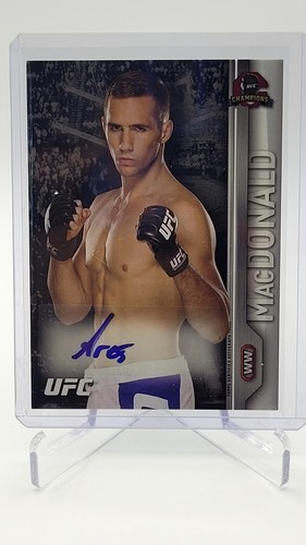 Rory MacDonald #FA-RMA 2015 Topps UFC Champions Autographs card