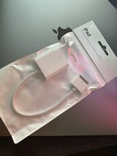 Genuine Apple VGA  Adapter # MC552ZM/A Model ...