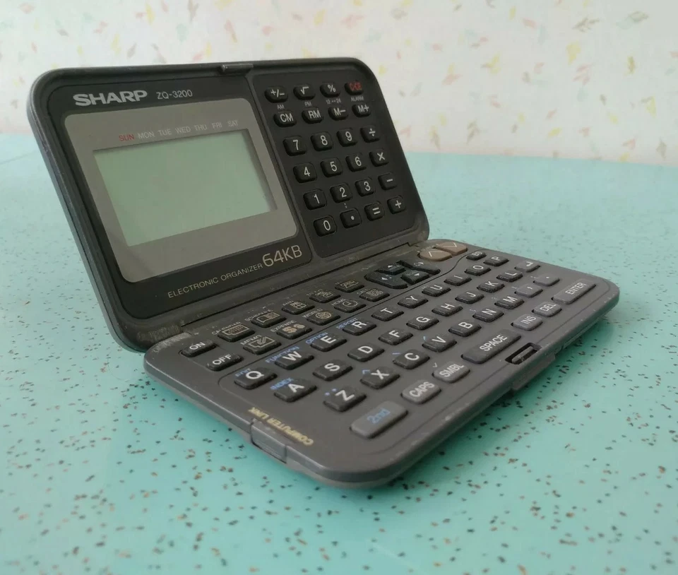 Organizador eletrônico Sharp ZQ-3200 64kb para peças ou reparos - Imagem 3 de 4