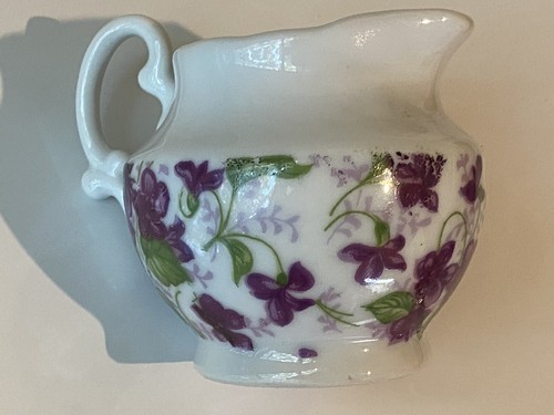 Napco Japan Creamer w/ Saucer C-6199 Violet flowers - Picture 5 of 7