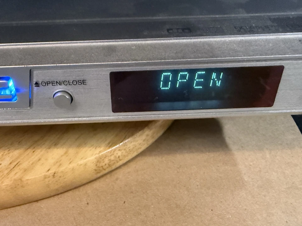 Reproductor de DVD Toshiba SD-4980 HDMI 1080p escalado plateado probado funcionando sin control remoto Foto 4 de 4