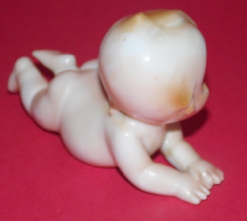 VINTAGE PORCELAIN KEWPIE FIGURINE * 4" (10cm) Long * Kewpie Doll * - Picture 3 of 5