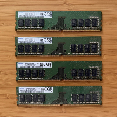Samsung 32GB (4x8GB) DDR4 DIMM PC4-3200AA RAM M378A1K43EB2-CWE