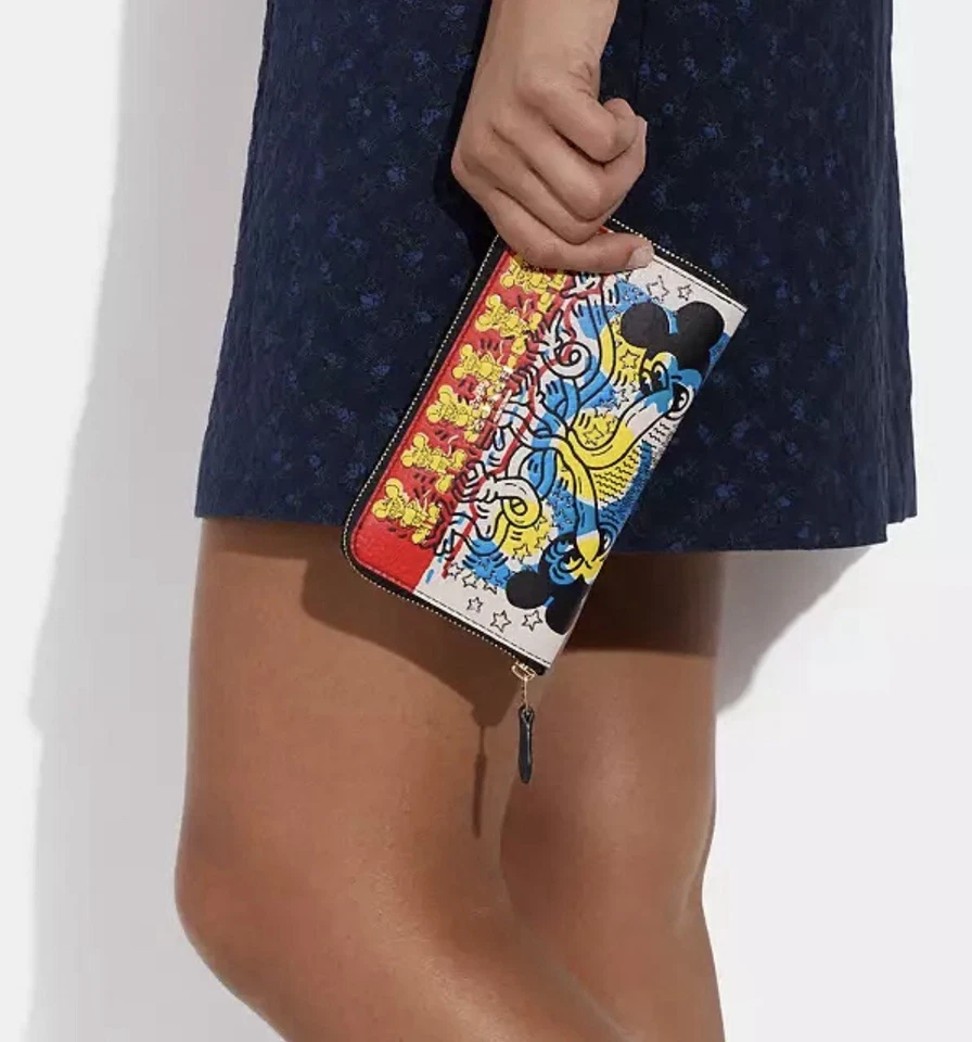 Cartera Coach Disney Mickey Mouse X Keith Haring Mediana Identificación Cremallera Foto 4 de 4