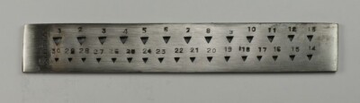 NEU Juwelier Zugteller DREIECK 30 Löcher Zugteller Schmuckherstellung Basteln