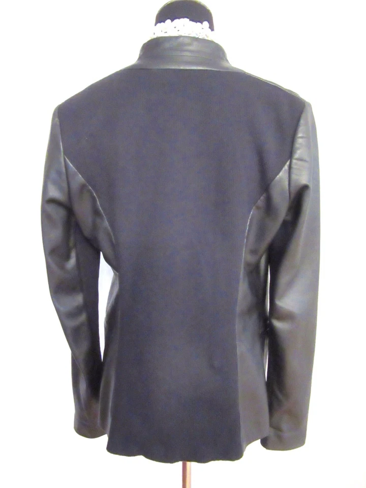 Max Azria | Chaqueta de Cuero | Blazer con Paneles Tejidos en Espalda y Mangas Talla M Foto 4 de 4