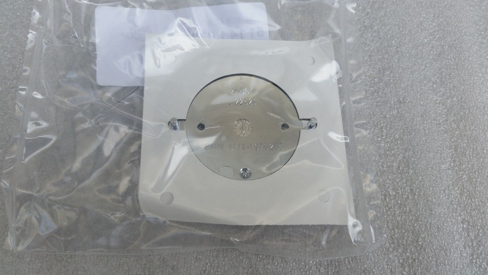 BMW 51 14 1 970 248 REAR EMBLEM BADGE LOGO ROUNDEL 78MM Z3 FENDER SET