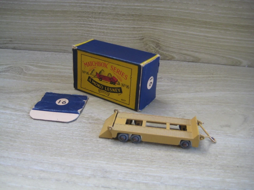 MATCHBOX 1-75 R/ WHEELS  MB16A  TRANSPORTER TRAILER  MINT  B3 BOX  Flap detached - Image 2 of 3