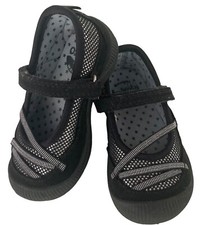 OshKosh B'Gosh Toddler Shoes Size 6 Little Girls Mary Janes Franci Bump Black