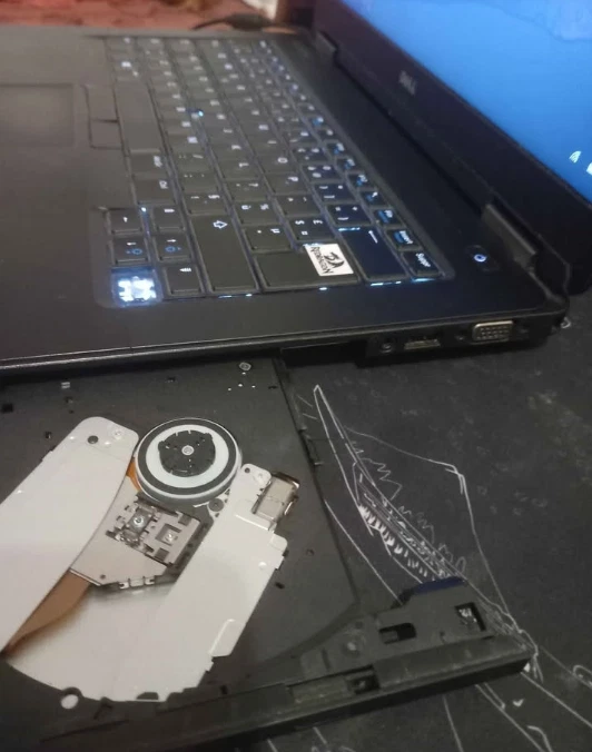 Dell Latitude E5440 · i5-4310U · 12GB · 500GB, photo 1 sur 5
