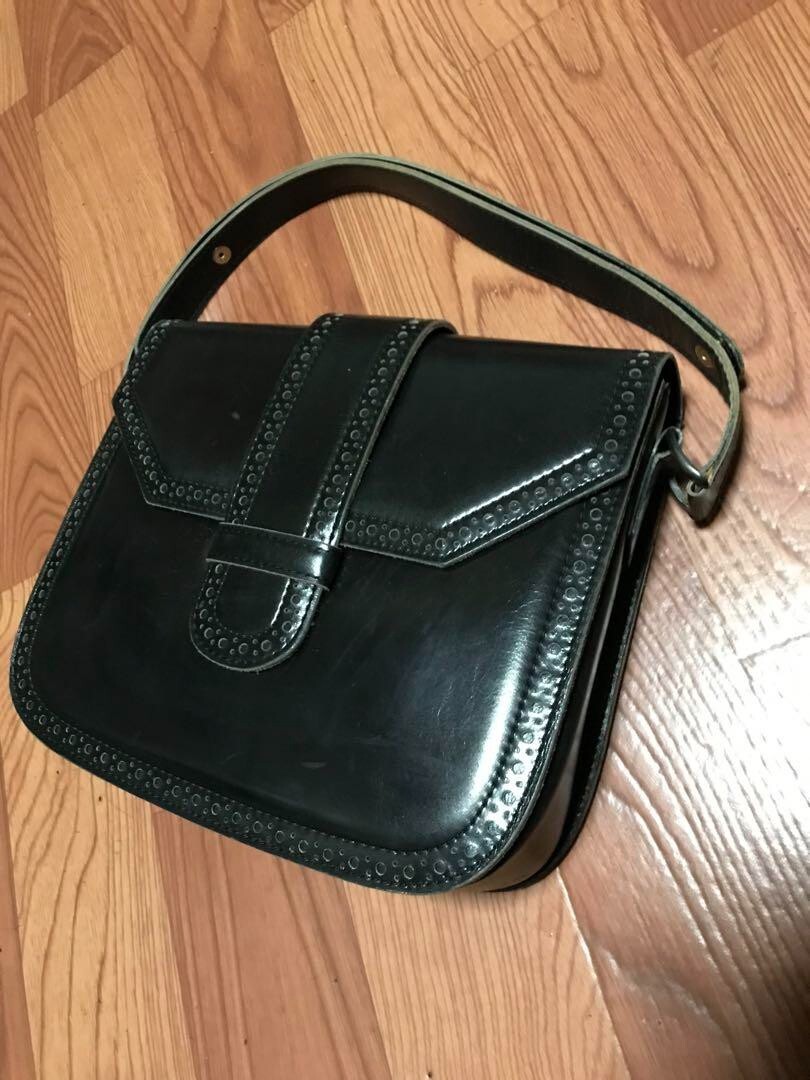 Borsa a tracolla Yves Saint Laurent a mano in pelle nera YSL usata