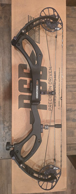 PSE Sicario FDS Right Hand 70LB Black Carbon Bow New