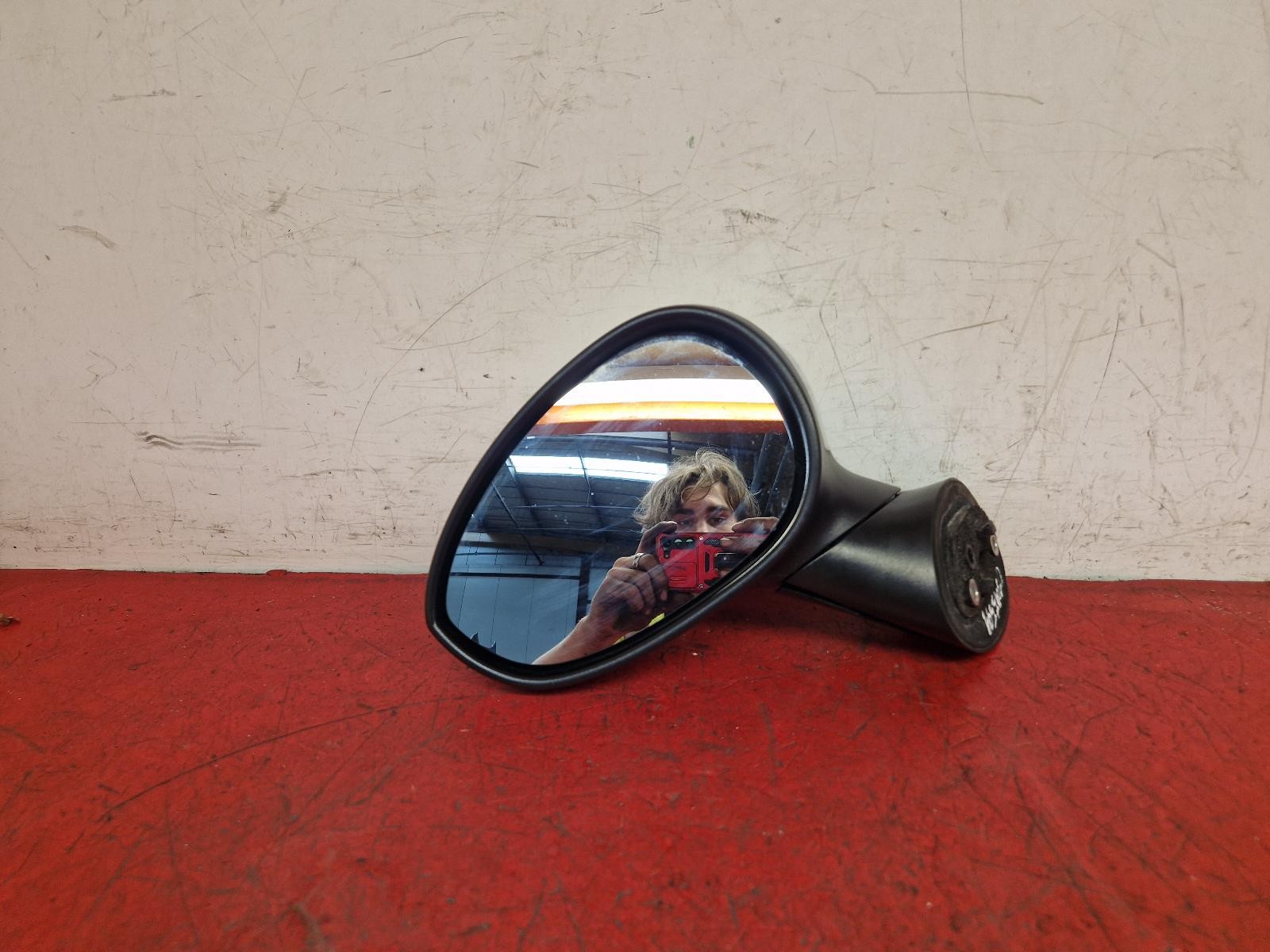 FIAT 500 DOOR MIRROR PASSENGER SIDE NEARSIDE WING 2016 3 DOOR HATCHBACK RED