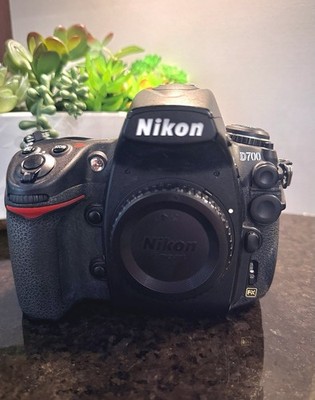 Nikon D700 - Full Frame 12.1  MP - Excellent Condition - 28,084 Shutter count