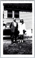 Vtg B&W Snapshot Couple Man Suit Woman Coat Hat Standing Outside House Car 1940s