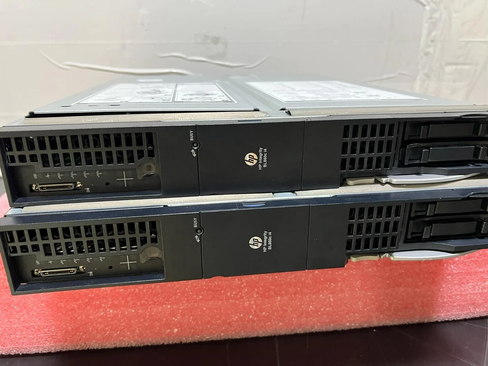 HP Integrity BL860c i4 Server Blade AM377-2001A 2x AT085-2022A Itanium 9560 2.53 - Image 2 of 4