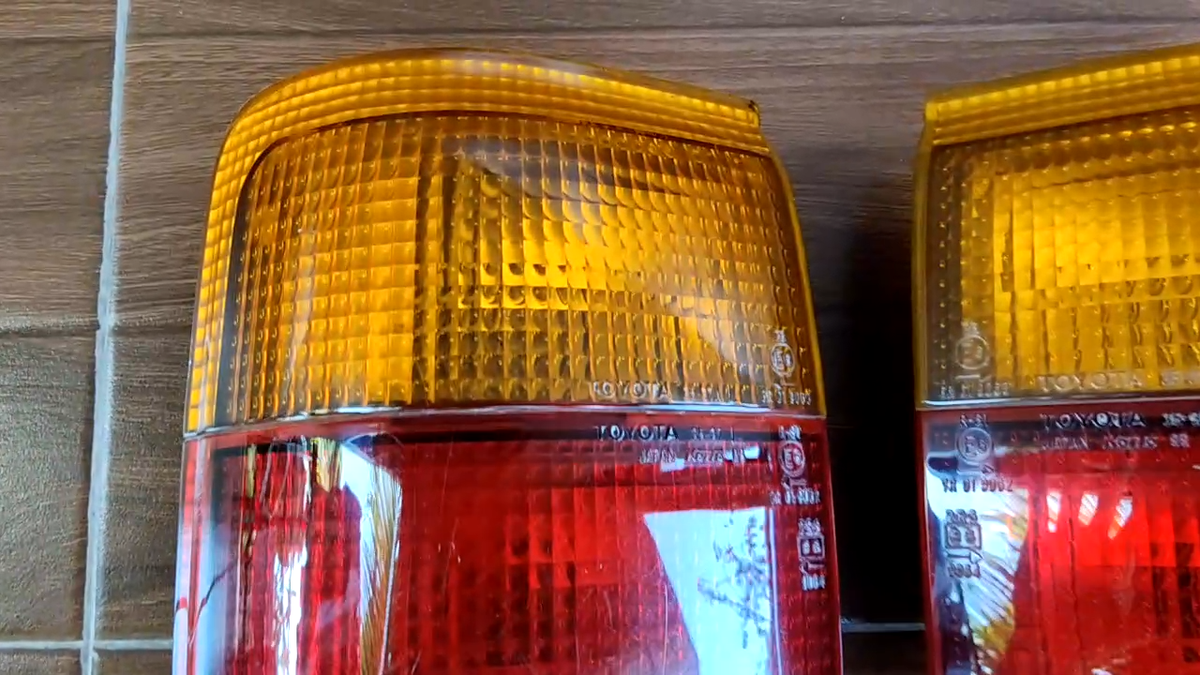 TOYOTA HILUX SURF YN130 & 4 RUNNER TAIL LIGHTS PAIR(RH+LH) KOITO