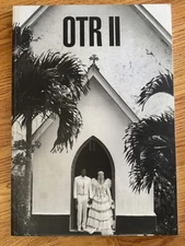 BEYONCE JAY-Z OFFICIAL OTR II WORLD TOUR BOOK PROGRAM Rare ON THE RUN 2