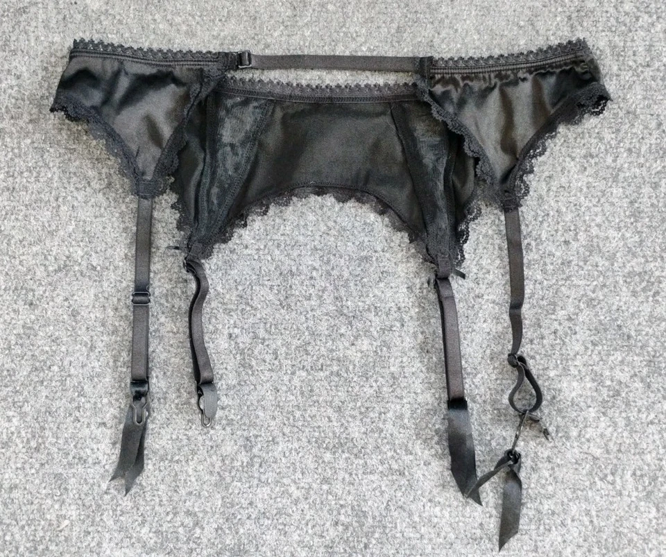 Fredericks of Hollywood Black Satin Bow Lace Garter Belt Size XL - Image 2 of 4