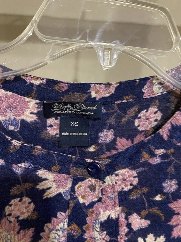 Lucky Brand 深蓝色花卉衬衫 - XS 码  — 第 4/4 张图片