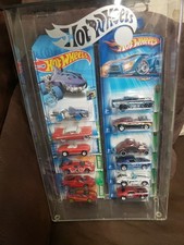Rare hotwheels case with treasure hunt 12 cars in a case all mint condition