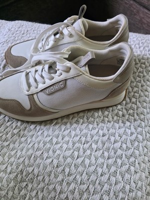 womens size 6 vionic shoes