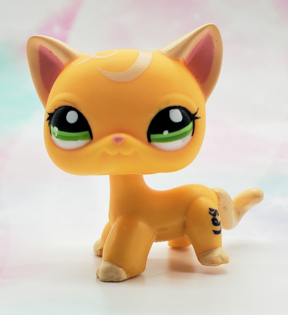 Littlest Pet Shop Authentic 2194 Yellow Cream Short Hair Cat