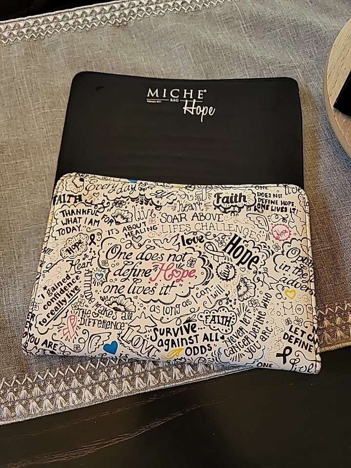 Bolso Base Miche Classic Petite Negro con Hope Shell 2011 Retirado  Foto 4 de 4