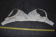 Vintage Brassiere Bra Cross Your Heart 40D White 4686