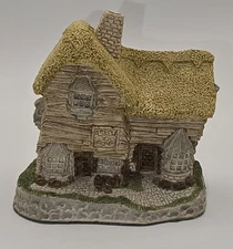 David Winter Cottages "The Village Shop" 1982 -839