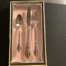 Vintage Oneida Community Silver Plate Child Set