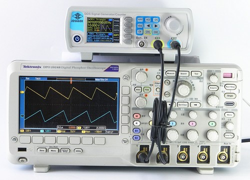 JDS6600 15MHz Dual Channel Arbitrary Waveform DDS Signal Generator SWEEP - Picture 9 of 12
