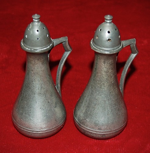 Vintage Pewter PEERLESS SALT PEPPER SHAKERS USA ART DECO 1930's - Imagen 2 de 10