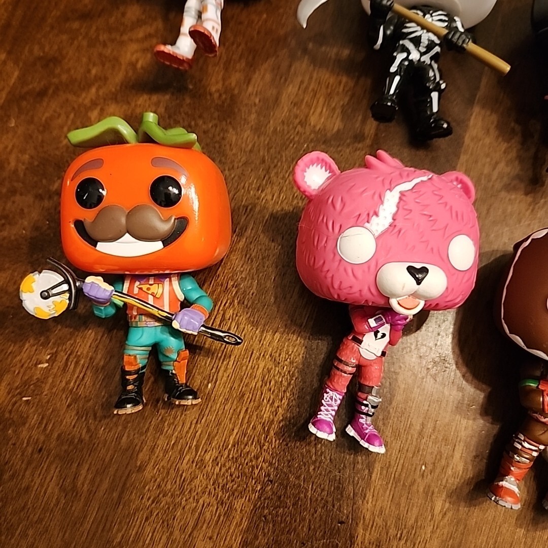 LOT Fortnite FUNKO POP Figure Set Love Ranger Llama Skull Trooper