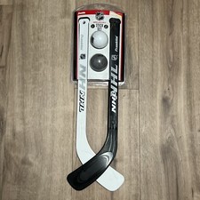 NHL Franklin Sports Mini Kniehockey Set - inkl. 2 Ministöcke & 2 Schaumstoffbälle