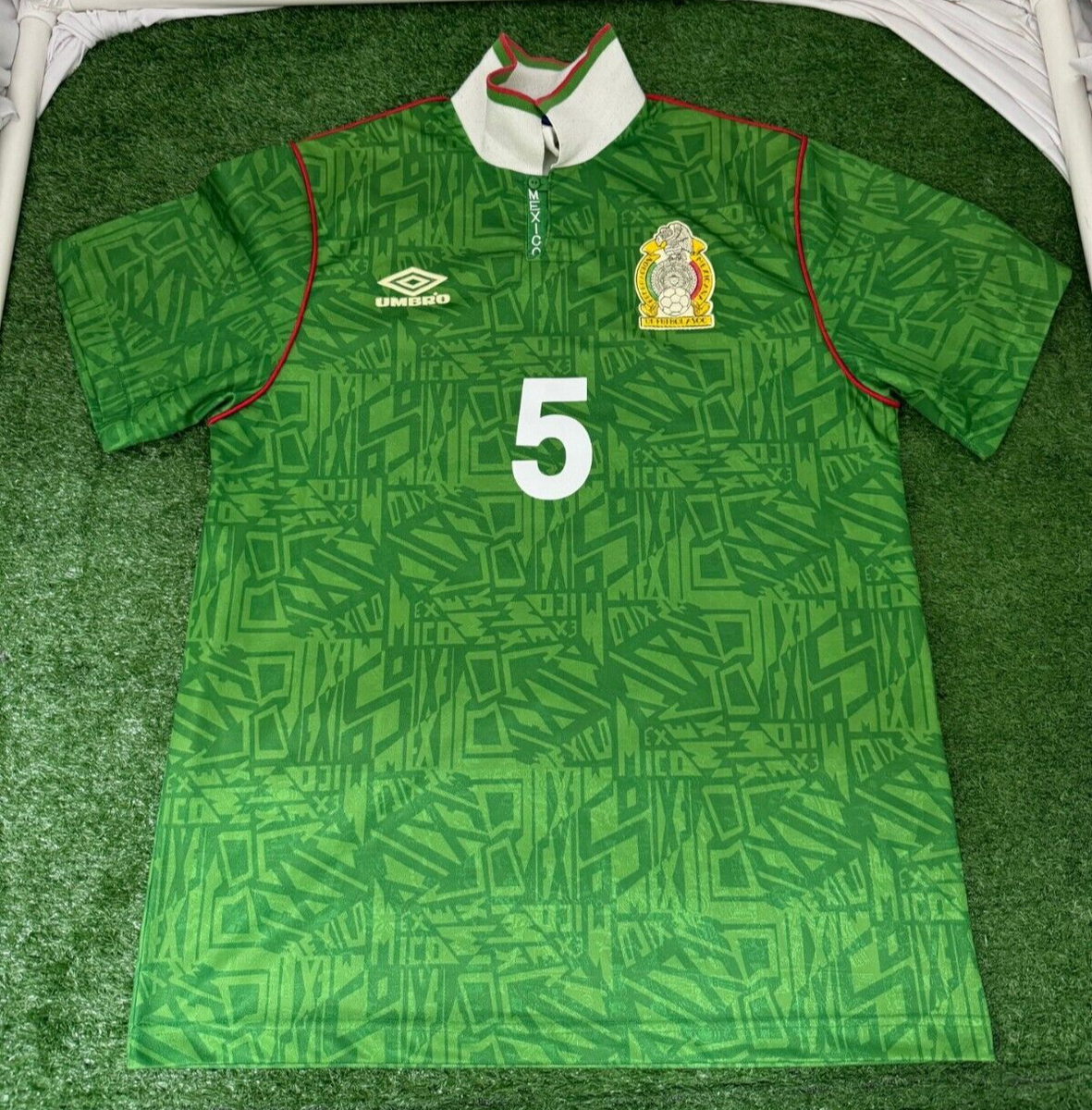 Mexico jersey 100% authentic Umbro size Large 1993 Copa Mexico jersey 100% authentic Umbro size Large 1993 Copa