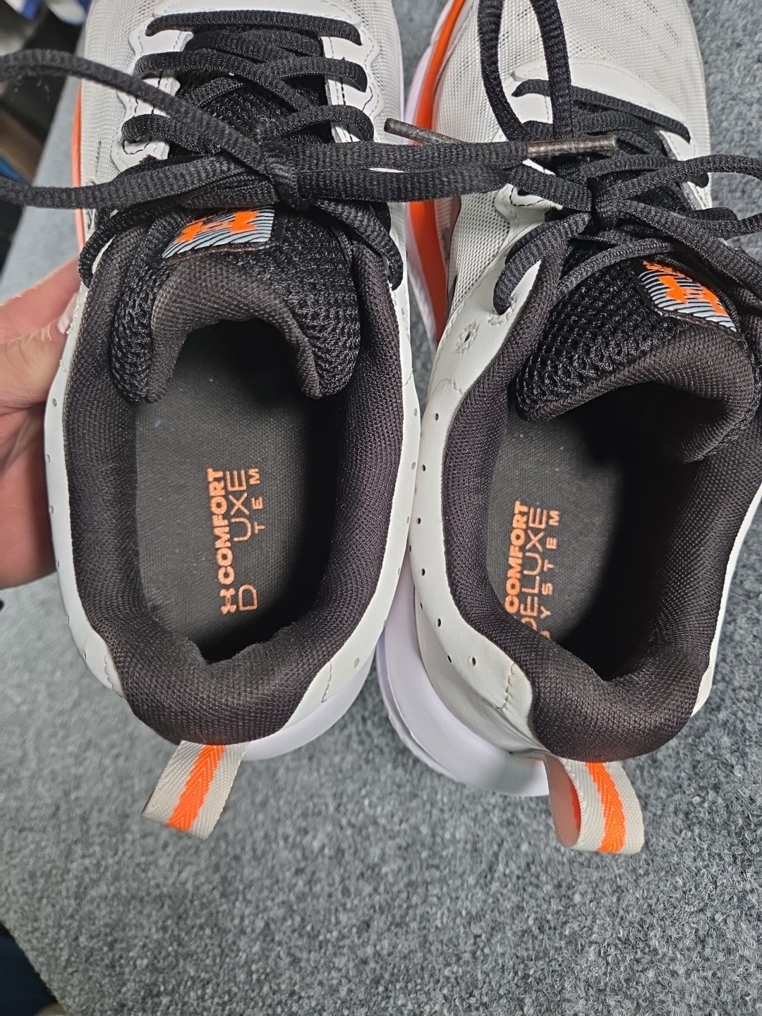 Under Armour Assert 10 White Orange Black Charged Sneakers Size 12 thumbnail 11