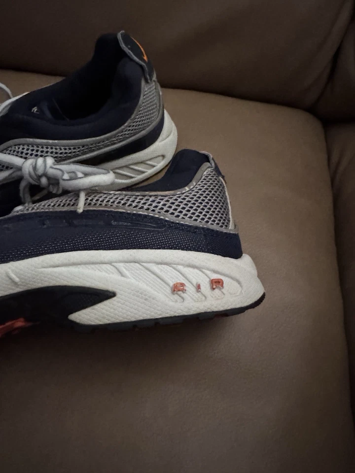 Vintage Nike Air Athletic Shoes - Image 2 of 4