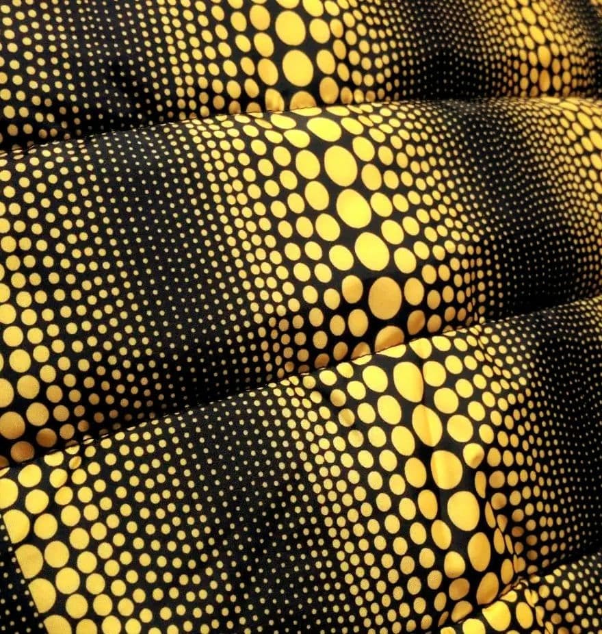 Yayoi Kusama MoMA x UNIQLO Tote Bag Polka Dots Limited Edition 14+