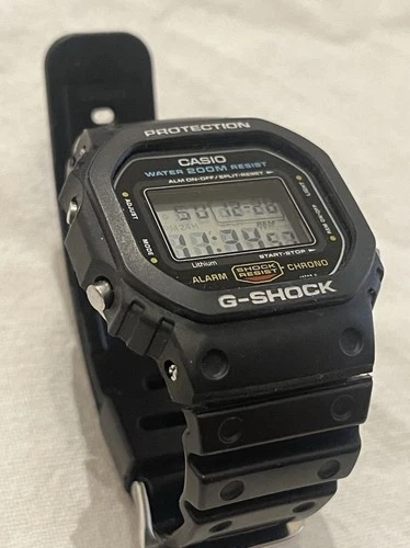 Vintage Casio DW5600C 901 G-Shock digital Watch 1990’s