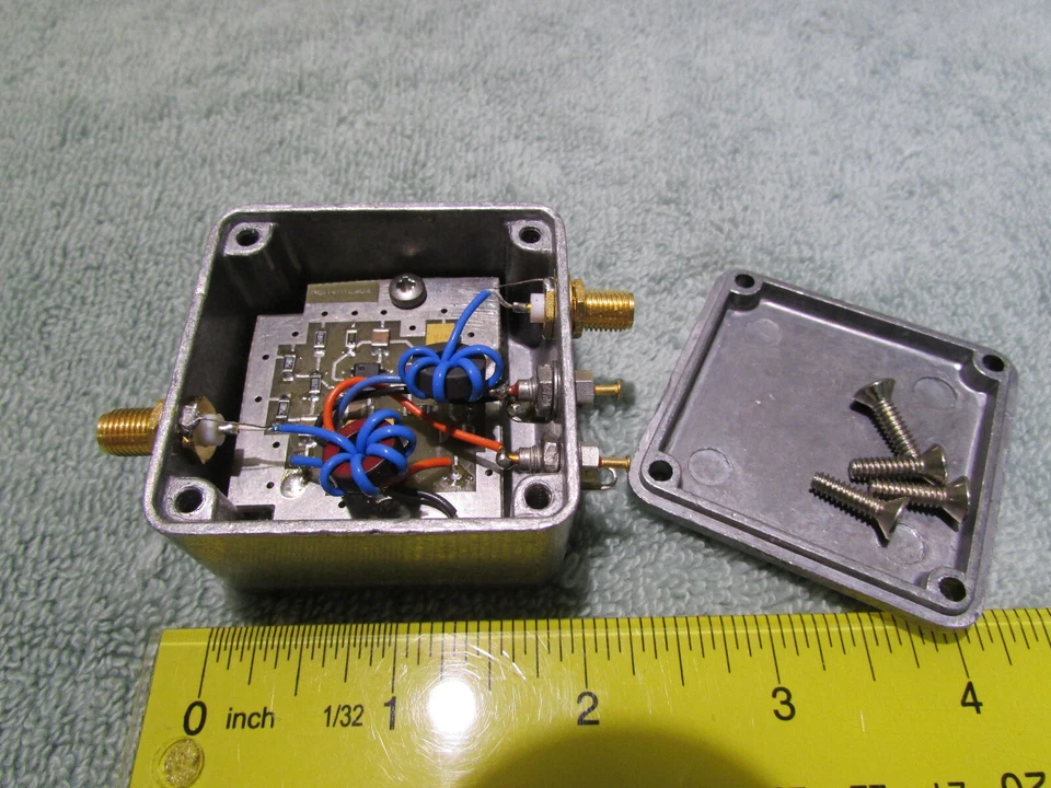 Agilent Labs RF Microwave Buffer Amp SMA Hammond Box - NSC CLC40 - Image 2 of 2