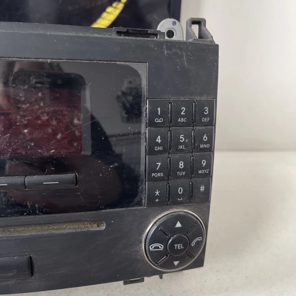 Mercedes-Benz A- Klasse W169 Autoradio Radio A1698201589 kein CODE - Bild 2 von 4