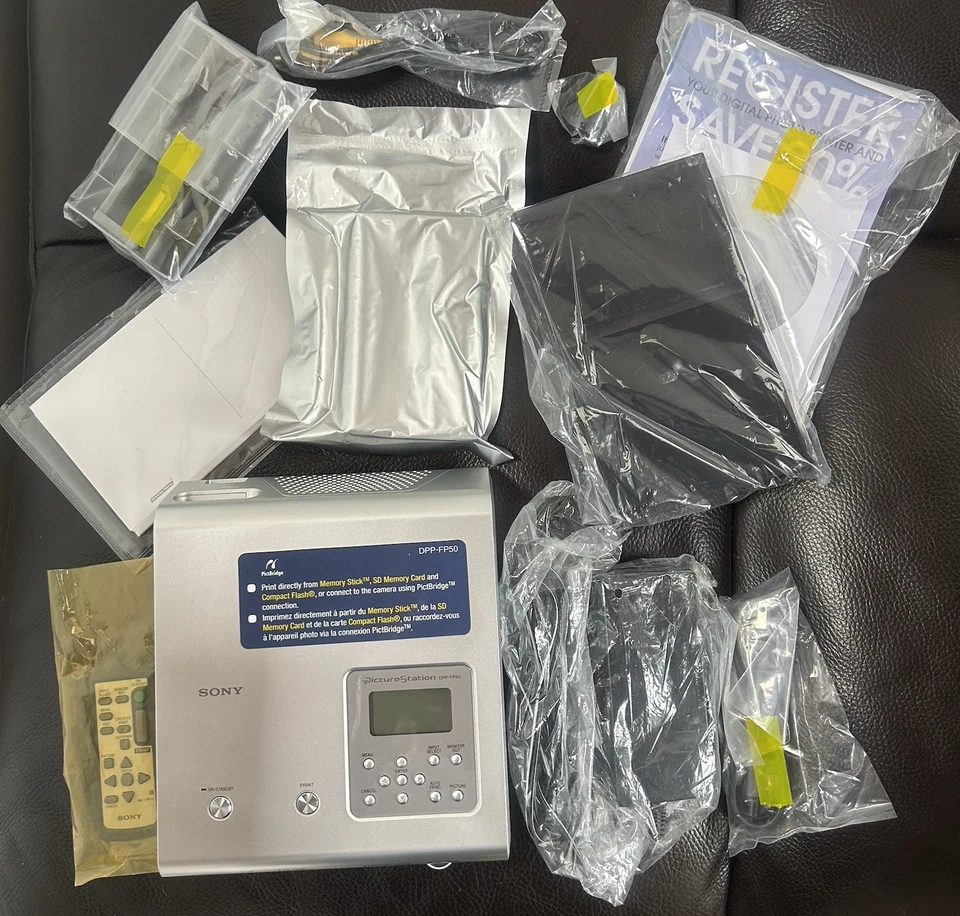 Sony DPP-FP50 Digital Photo Printer with manuals & accessories - Image 3 of 4