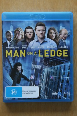Man On A Ledge (Blu-ray, 2012)   Preowned (D219)