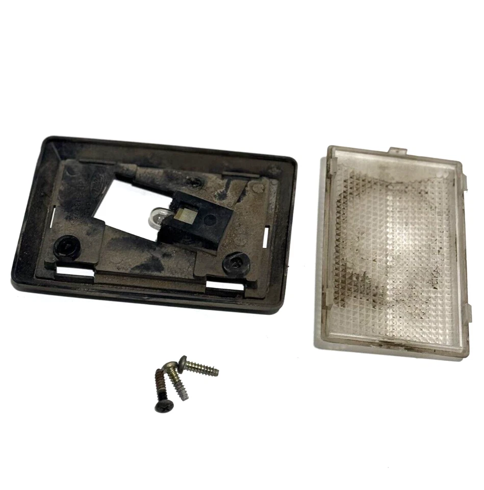 1987-1991 Ford F150 F250 F350 Single Cab Overhead Dome Light Assembly OEM - Image 4 of 4