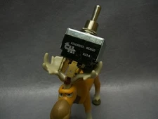 CH 9214 3 Position Momentary Switch On-Off-On