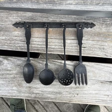 Cast Iron Kitchen Utensils Hanging Wall Farmhouse Kitchen Primitive Country Vtg