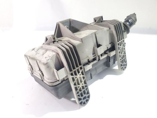 2019 NPR ISUZU OEM Fuse Box Has Crack - Picture 10 of 13